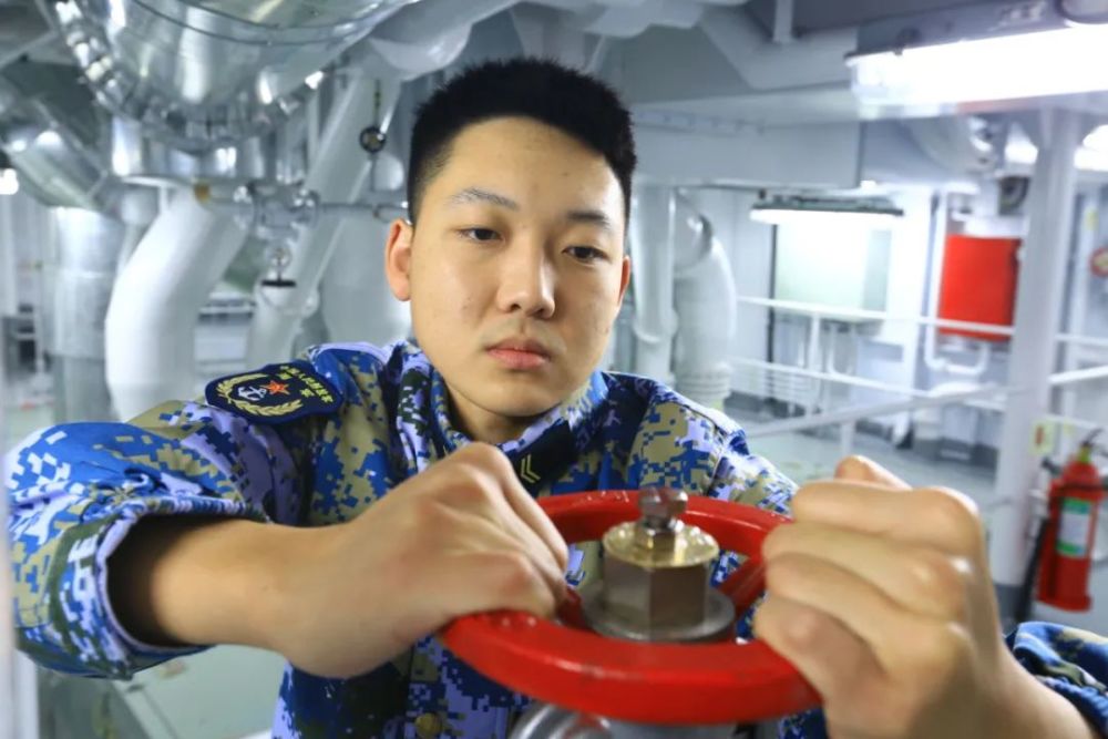 渲染威胁论！美政府报告称：中国军队有能力和意愿挑战美军