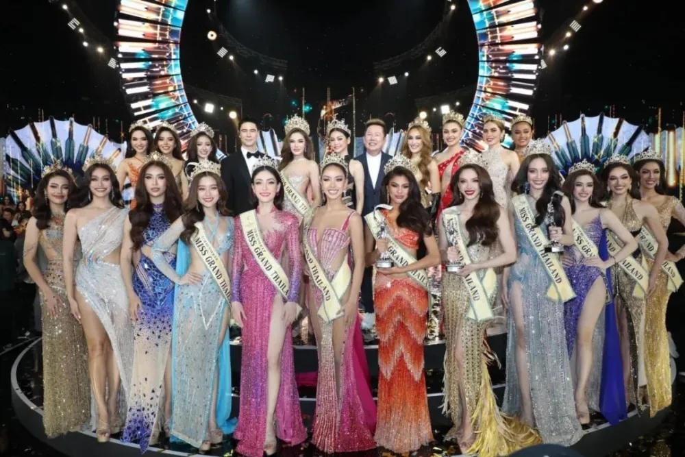 北京冬奥会官方电影《北京2022》走进校园，重燃冬奥会激情