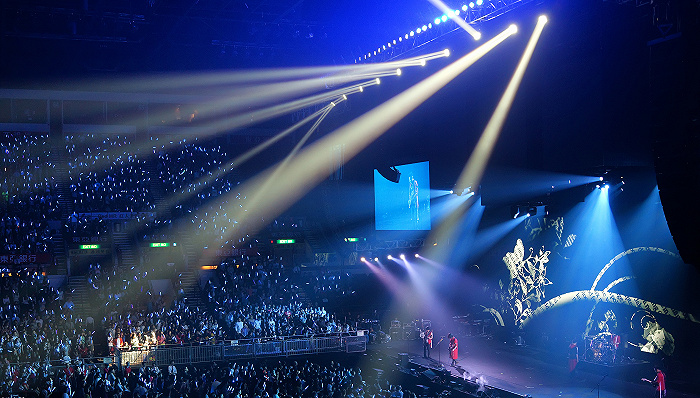 深圳楼市走下神坛，上半年销售低迷。华润深铁万科位列前三。深圳楼市走下神坛，上半年销售低迷。华润深铁万科位列前三